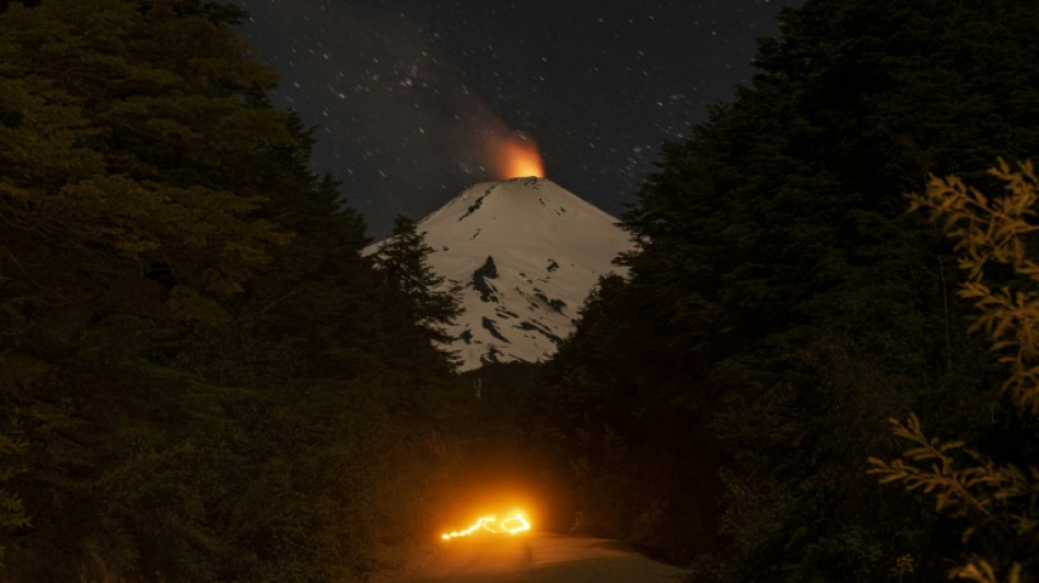 Le volcan Villarrica, l'un des plus actifs du Chili, met en alerte les autorit&eacute;s