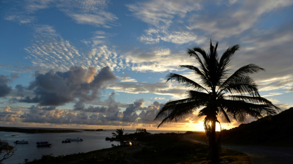 Signature d'un accord d&eacute;limitant la fronti&egrave;re entre la France et les Pays-Bas aux Antilles