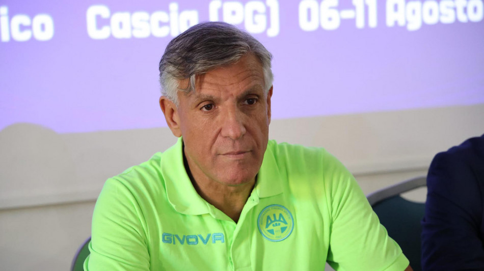 Calcio: Messina 'nessuno vuole cancellare il Var o cambiare le regole'