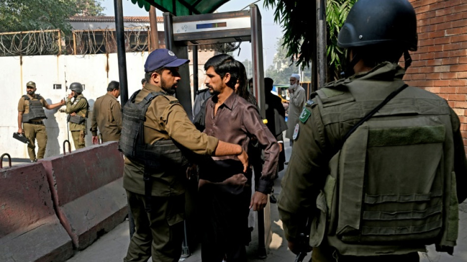 Pakistan tightens Islamabad security after suicide blast