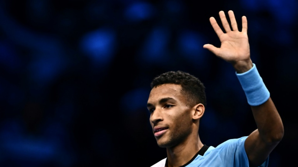 Nadal, al borde de eliminaci&oacute;n en el Masters tras su derrota contra Auger-Aliassime