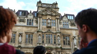 En Angleterre, des touristes &agrave; la d&eacute;couverte du c&ocirc;t&eacute; sombre d'Oxford et Cambridge