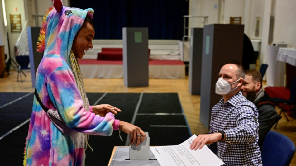 Bei Wiederholungswahl in Berlin zeichnet sich niedrigere Wahlbeteiligung ab