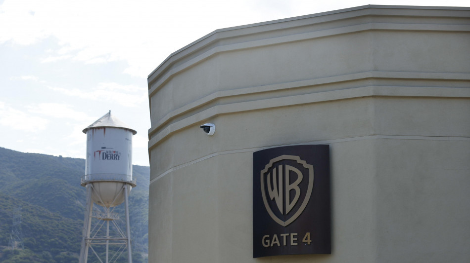 Paramount ribadisce il suo impegno all'offerta per Warner