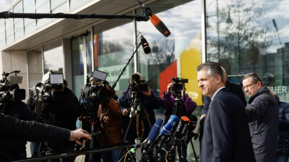 Kreise: Koalitionseinigung zwischen Union und SPD vertagt - Ziel ist Mittwochmittag