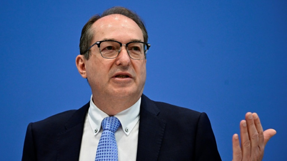 Dobrindt schlie&szlig;t Erh&ouml;hung von Spitzensteuersatz oder Reichensteuer nicht aus