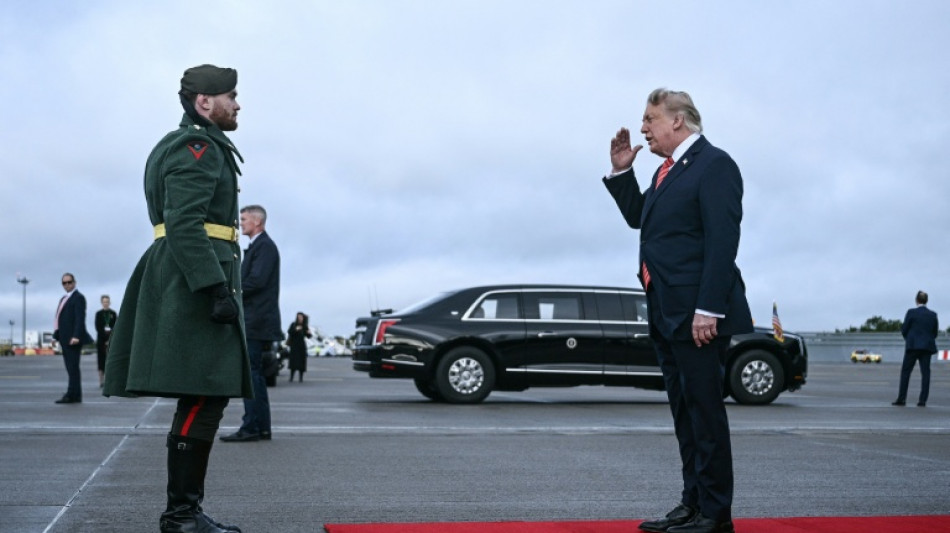 Trump chega &agrave; Irlanda para torneio de golfe e reuni&otilde;es de alto n&iacute;vel