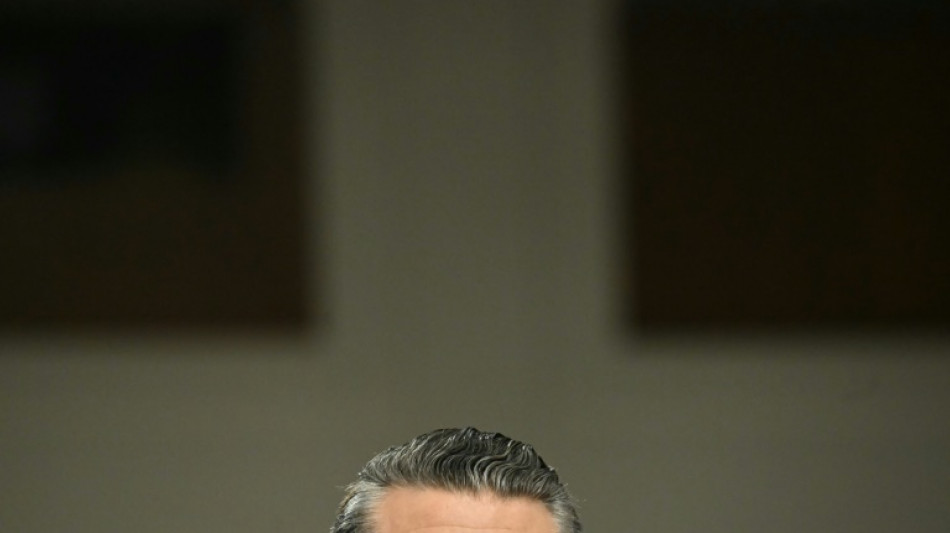 El Senado acribilla a preguntas al pol&eacute;mico candidato de Trump para el Pent&aacute;gono