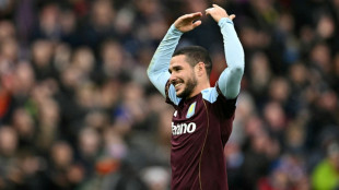 L&iacute;der Arsenal perde para Aston Villa e sofre 2&ordf; derrota na temporada