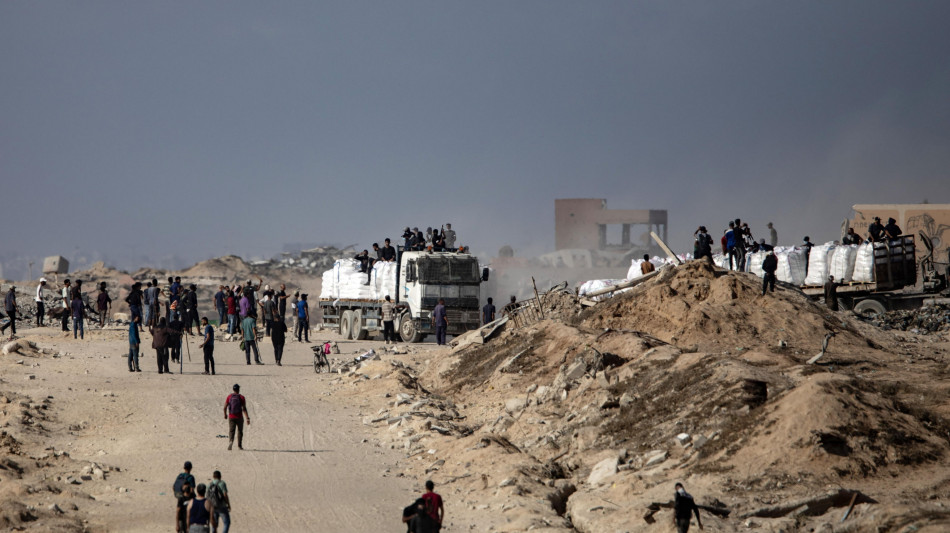 Wafa, 'raid israeliani a Gaza City e Khan Yunis, 5 morti'