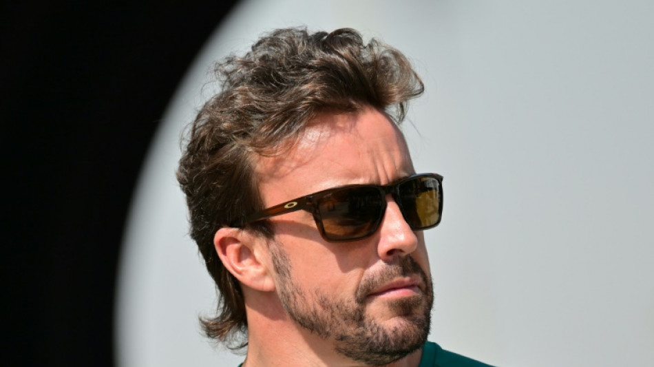 Fernando Alonso logra el mejor tiempo en terceros ensayos libres del GP de Bar&eacute;in