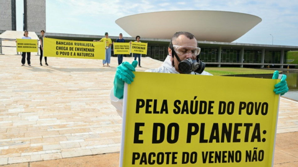 No Brasil, o futuro da pulveriza&ccedil;&atilde;o a&eacute;rea est&aacute; em quest&atilde;o