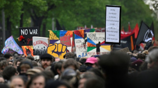 "Revolution&auml;re 1. Mai-Demonstration" zieht durch Berlin