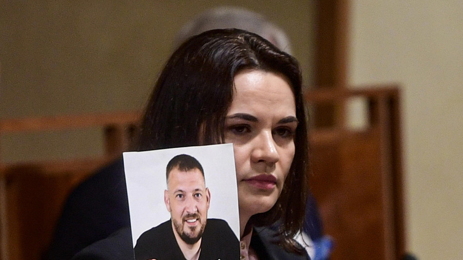 Scarcerato dopo 5 anni l'oppositore bielorusso Tikhanovsky