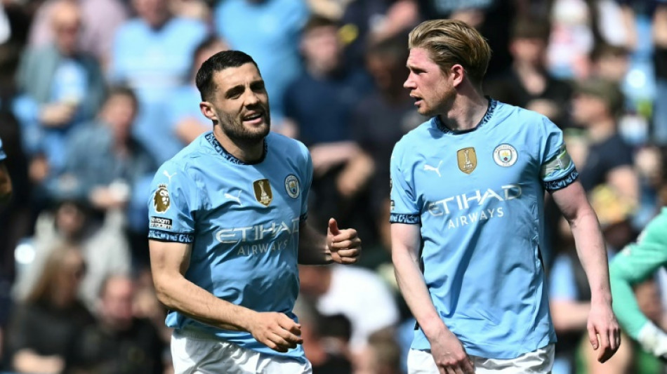 De Bruyne inspires Man City revival to crush Palace
