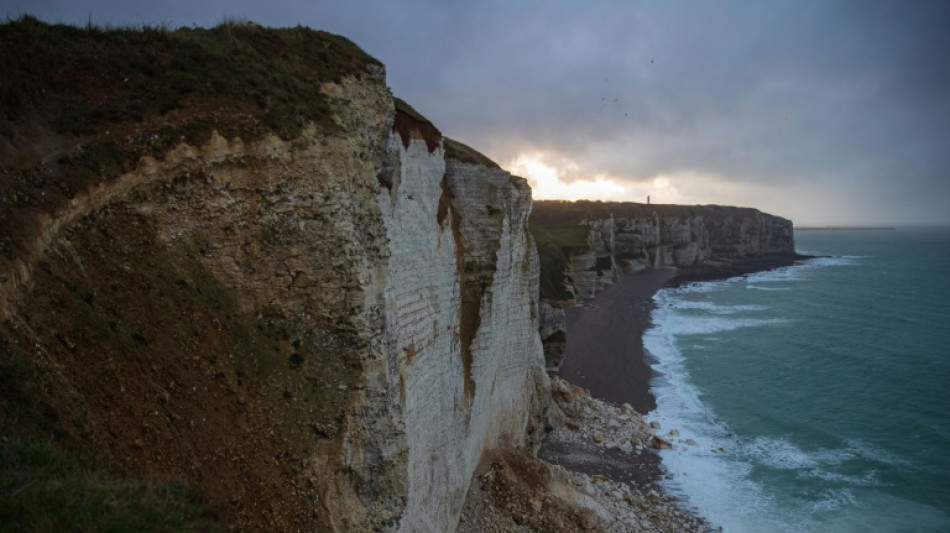 Acc&egrave;s restreint aux falaises d'Etretat: "il fallait bien qu'on en arrive l&agrave; un jour"