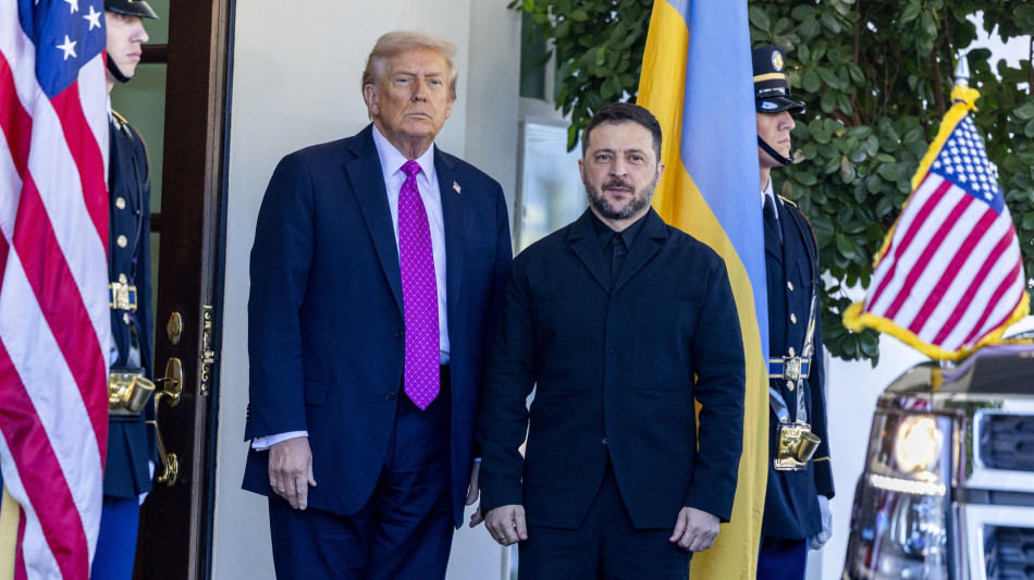 Trump, Usa disposti a contribuire nell'assistenza a Kiev in un accordo di pace