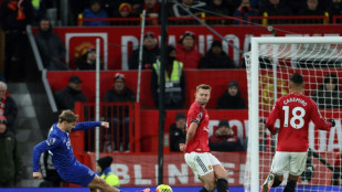 Mesmo com um a mais, United perde em casa para o Everton no Inglês