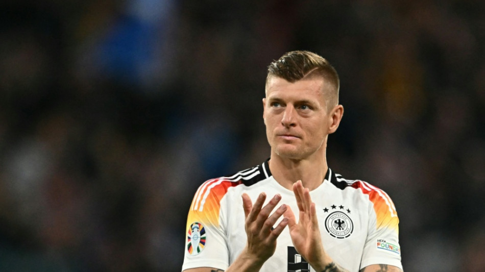 Kroos erhält Bundesverdienstkreuz