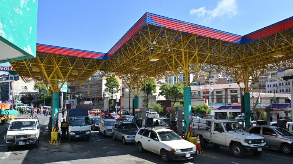 El Congreso de Bolivia aprueba la libre importación de combustibles ante la escasez