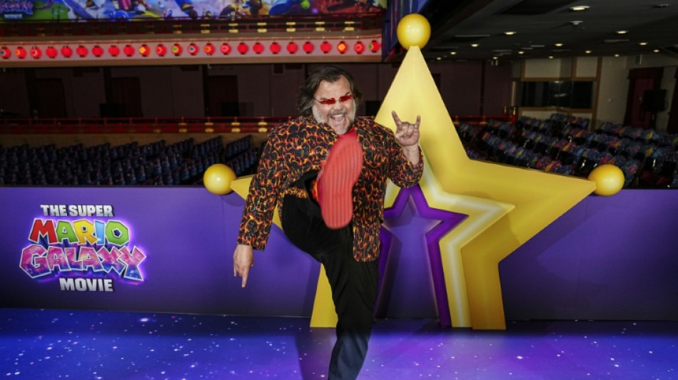 'Super Mario Galaxy' rules N. America box office for third week