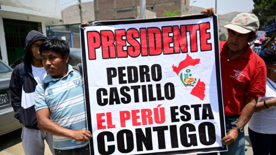 Justicia de Per&uacute; mantiene preso a Castillo y suben a 15 las muertes en protestas