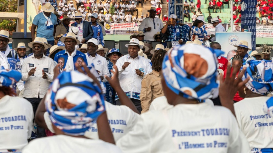 La Centrafrique aux urnes, Touad&eacute;ra sur la voie d'un troisi&egrave;me mandat
