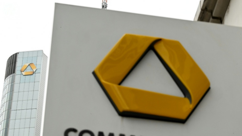 Unicredit sichert sich fast die H&auml;lfte der Stimmrechte an der Commerzbank