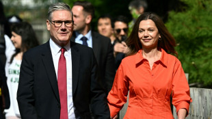 Trabalhistas t&ecirc;m vit&oacute;ria esmagadora em elei&ccedil;&otilde;es legislativas brit&acirc;nicas