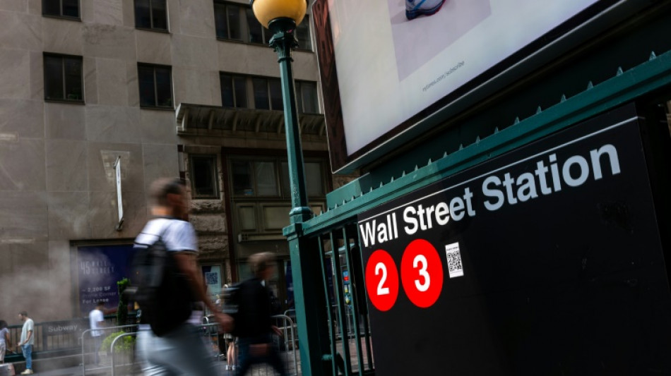 Wall Street recule l&eacute;g&egrave;rement avant l'audition du patron de la Fed 
