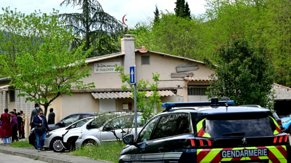 Fieberhafte Fahndung nach mutma&szlig;lich islamfeindlichem Mord in Moschee in Frankreich