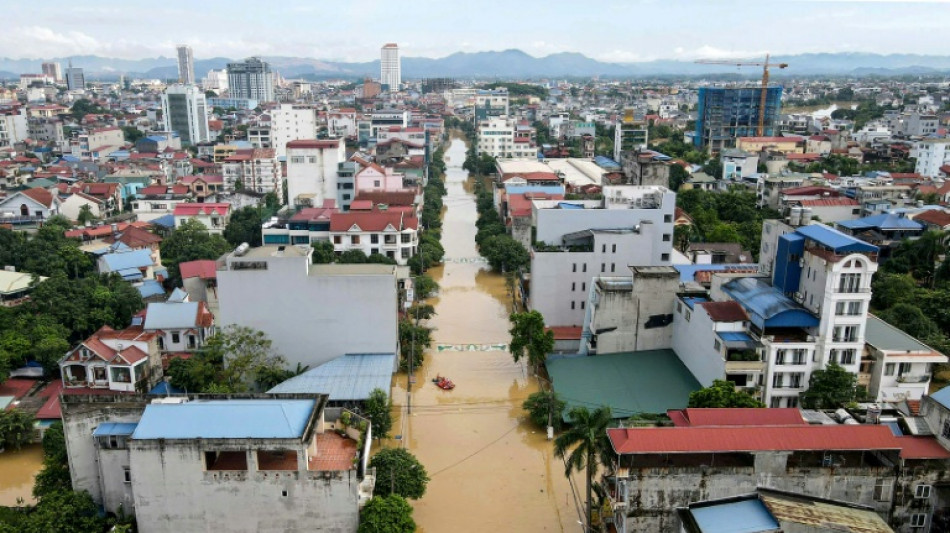 Typhon Matmo: des inondations record dans le nord du Vietnam font huit morts
