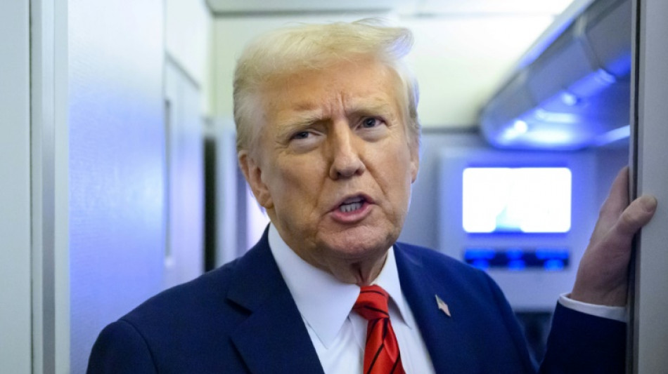 Juiz bloqueia decisão de Trump de congelar gastos federais