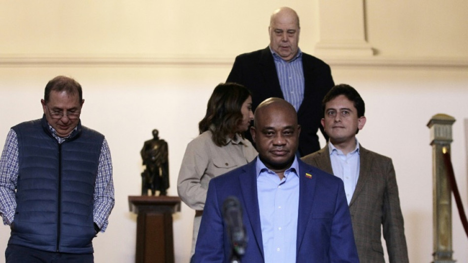 EEUU suspende sanciones contra Colombia, que acepta su pol&iacute;tica de deportaciones