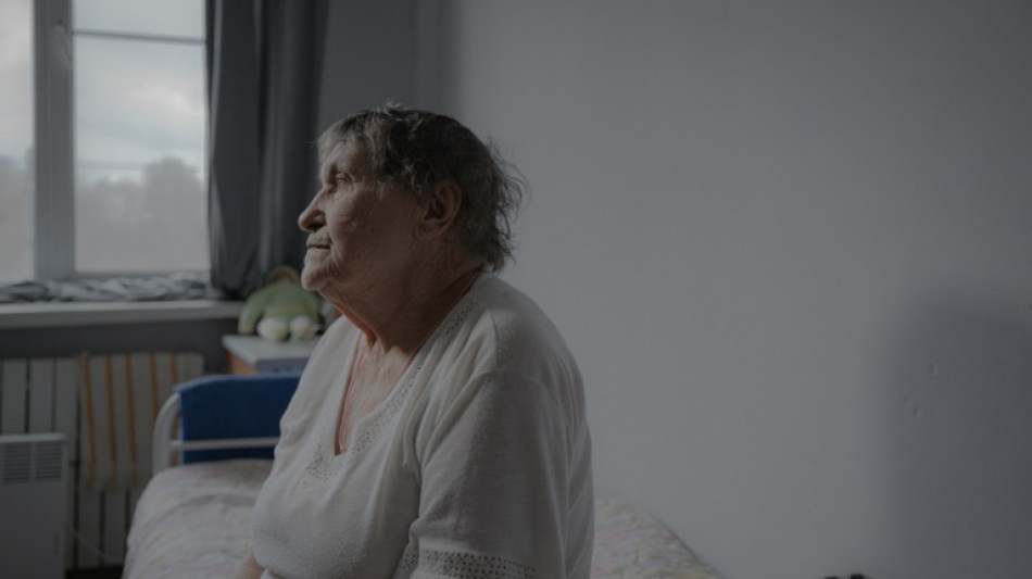 Inmersos en una guerra, la dura vida de los ancianos de una residencia en Ucrania
