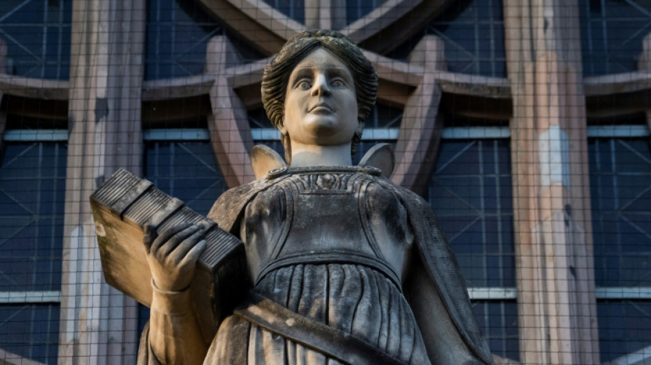 Tödliche Messerattacke an Chemnitzer Karl-Marx-Monument: Mordprozess begonnen