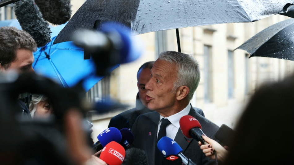 R&eacute;forme des retraites: "nous sommes tr&egrave;s r&eacute;ticents" &agrave; une suspension, dit le patron du Medef