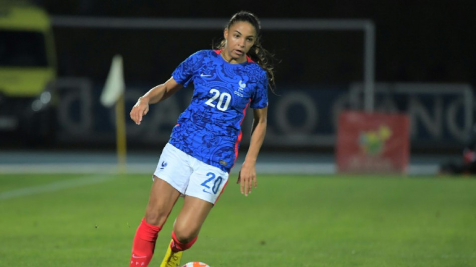 Delphine Cascarino se machuca e vai desfalcar sele&ccedil;&atilde;o francesa no Mundial feminino