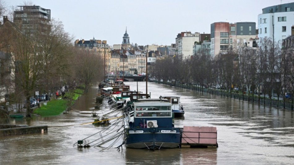 Crues: apr&egrave;s l'Ille-et-Vilaine, la vigilance rouge s'&eacute;tend au Morbihan et &agrave; la Loire-Atlantique