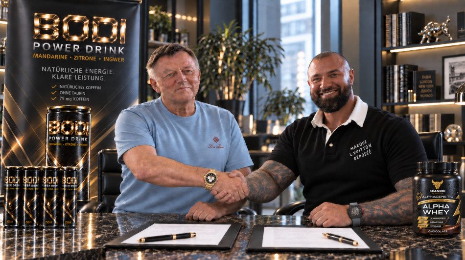 Alex Bodi și prof. dr. Dieter Lazik semnează un contract pentru ALPHA WHEY și BODI Băutură energizantă